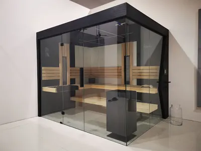 Wymiar.net - balustrady, daszki, panele szklane i lustra, ściany loft, zakład szklarski, szkło hartowane, kabiny prysznicowe